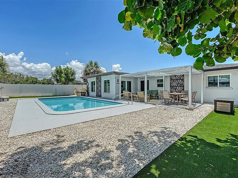 1302 Mango Ave — Photo 48