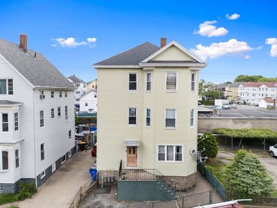 90 Montaup St, Fall River, MA, 02724