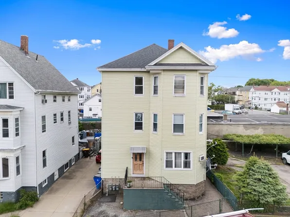 90 Montaup St, Fall River, MA 02724