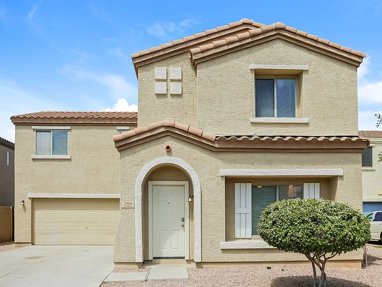 7222 S 37th Dr — Photo 1