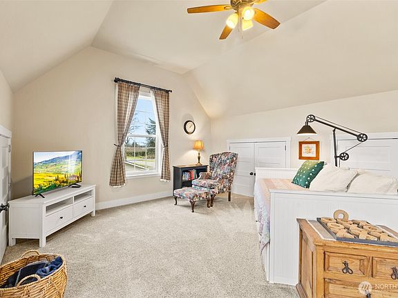 4th image of 981 W Hendrickson Road