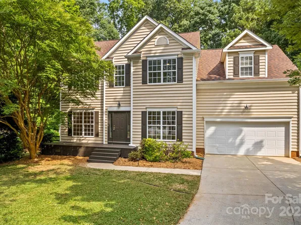 145 Summerbrook Ln, Mooresville, NC 28117