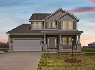 4 Foxtrot Ln, Monticello, IL