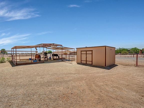3rd image of 4137 E Pony Track Ln