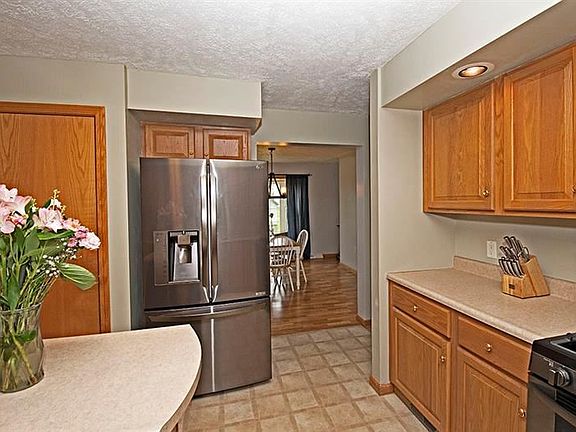 5th image of 125 Minot Ln