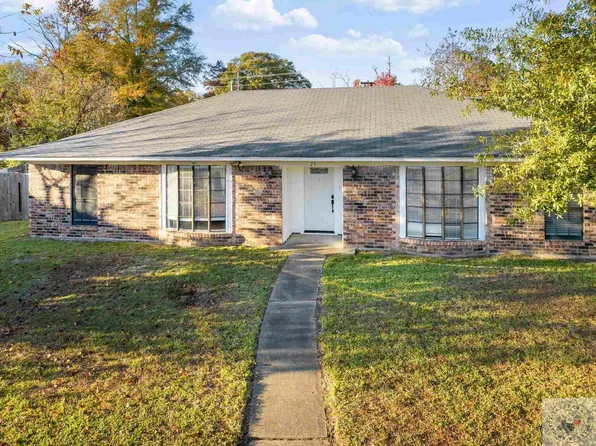 29 Heatherwood Dr, Texarkana, TX 75503
