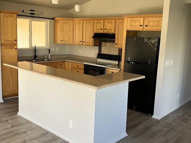 Uilani Dr — Photo 4