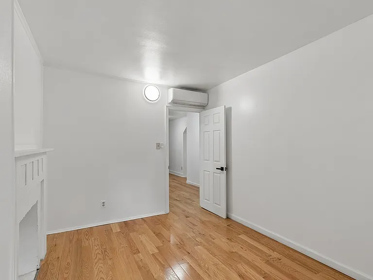 1225 Spruce St #3F — Photo 9