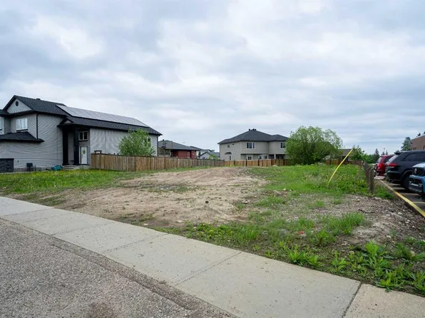 212 Beacon Hill Dr, Wood Buffalo, AB T9H 2R1