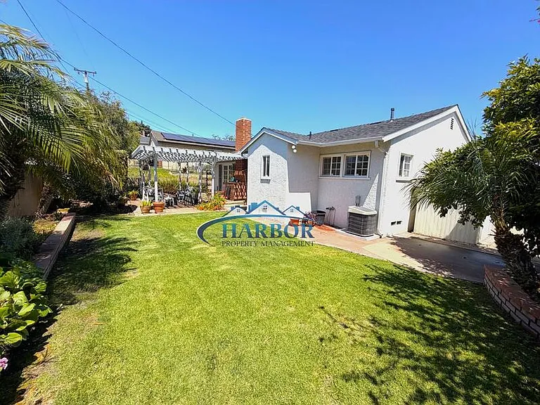 2028 Elberon St — Photo 33