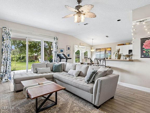 3rd image of 12174 RIPKEN Circle N