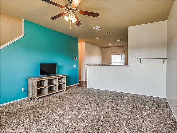 3rd image of 7216 Meadow Lake Dr