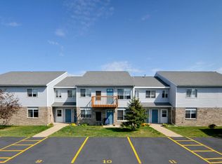 9 Ridgeview Ct #1, Madison, WI 53704