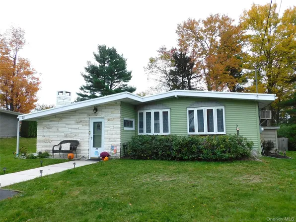 20 Crescent View, Rock Hill, NY 12775