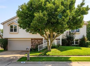 10 Majestic Ct, Fenton, MO
