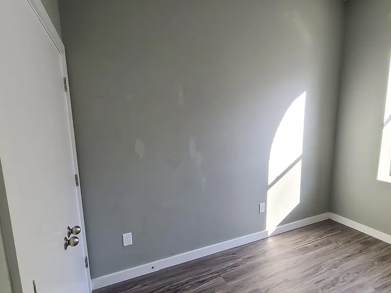 98 Clinton Ave #1 — Photo 4