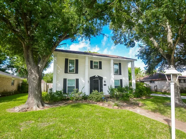 10910 Sagevale Ln, Houston, TX 77089