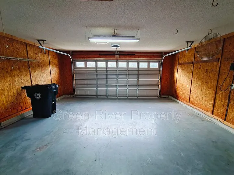 1845 Weston Cir — Photo 32