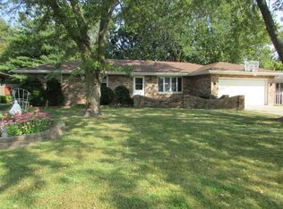 1818 Santa Monica Dr, Rockford, IL 61108