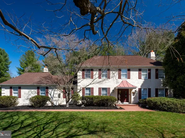 811 General Sterling Dr, West Chester, PA 19382