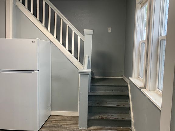 5th image of 815 Villa Ave