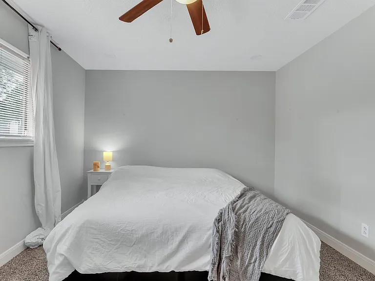 12407 Rosehill Ln — Photo 36