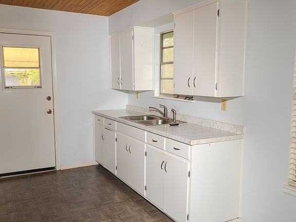 5th image of 4707 Erin Blvd