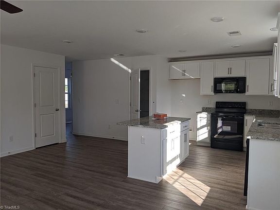 2nd image of 4126 Emmas Way