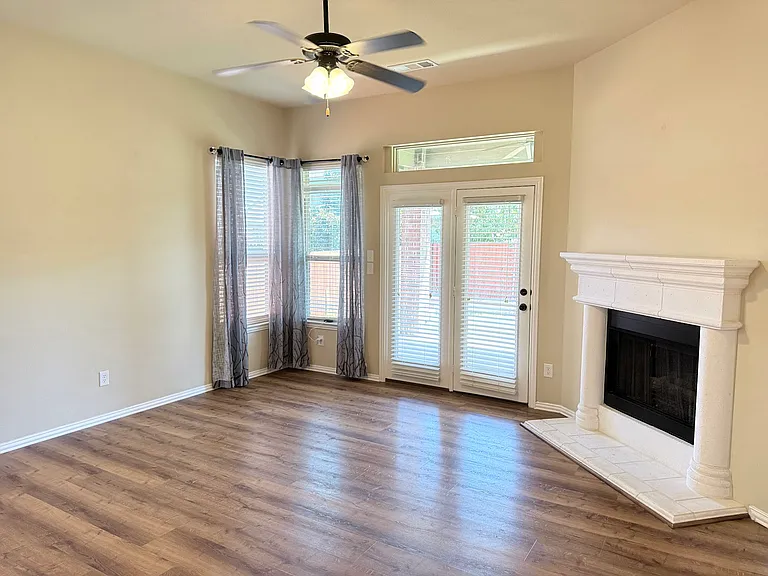 2612 Patriot Dr — Photo 16
