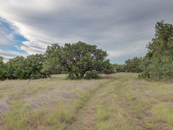 4th image of 438-2 Yellowstone Ln