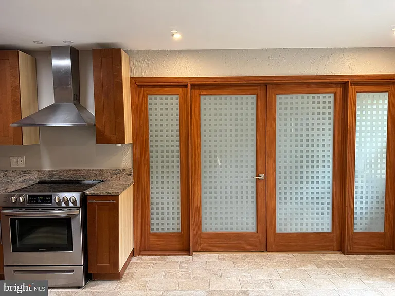 4140 Point Hollow Ln — Photo 32
