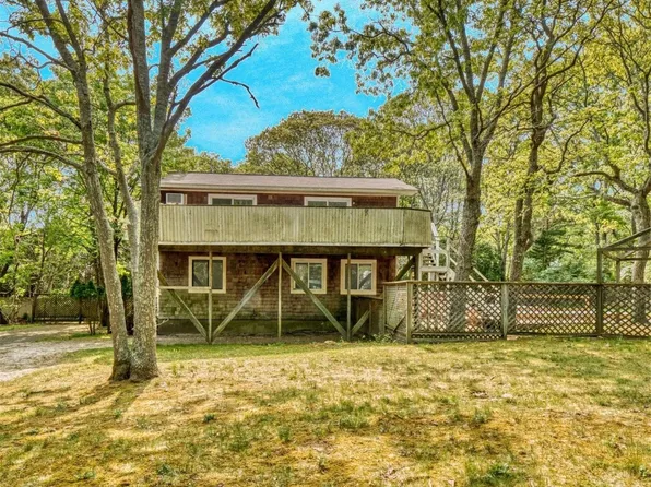 10 Maple Street, East Hampton, NY 11937