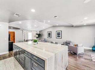 813 Park Rd, Sacramento, CA 95838