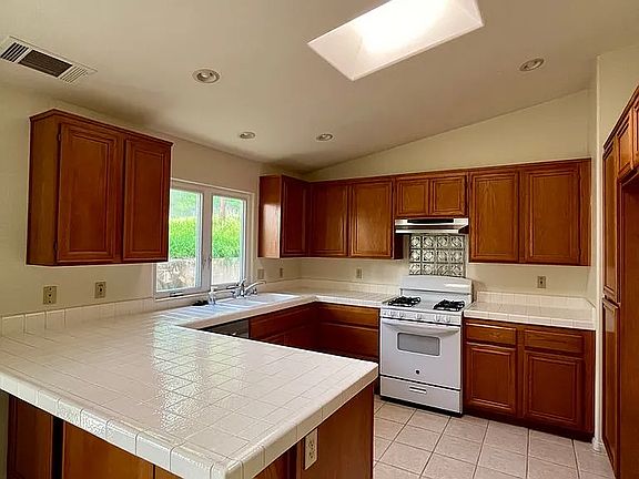 5th image of 153 Las Flores Dr