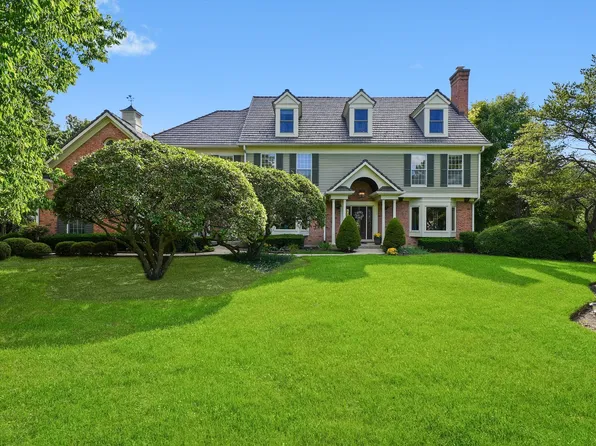 15 S Wynstone Dr, North Barrington, IL 60010