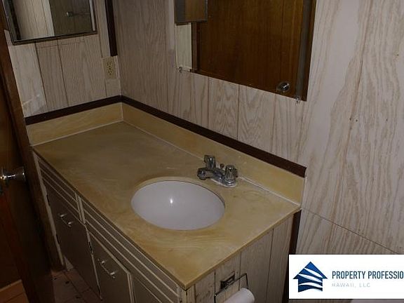 4th image of 485 Waianuenue Ave APT G239