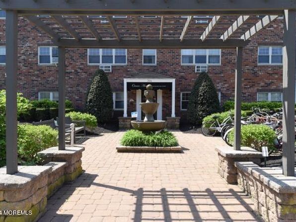 304 4th Ave APT 212