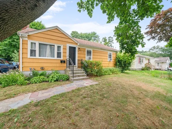 61 Sherman St, Brockton, MA 02302