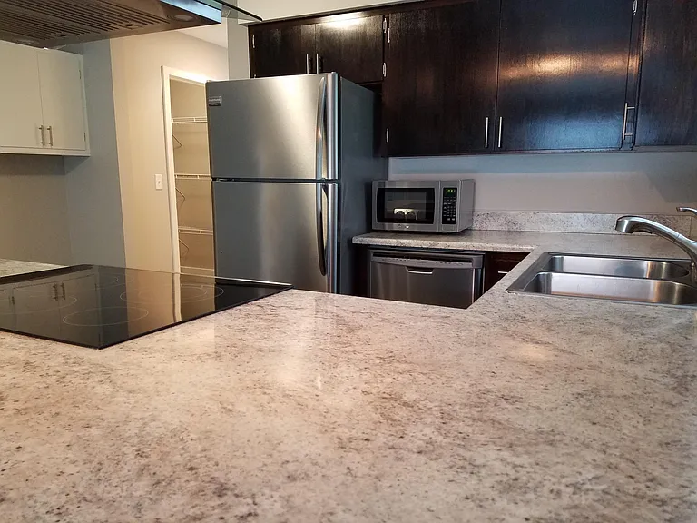 265 NE Alder St — Photo 18