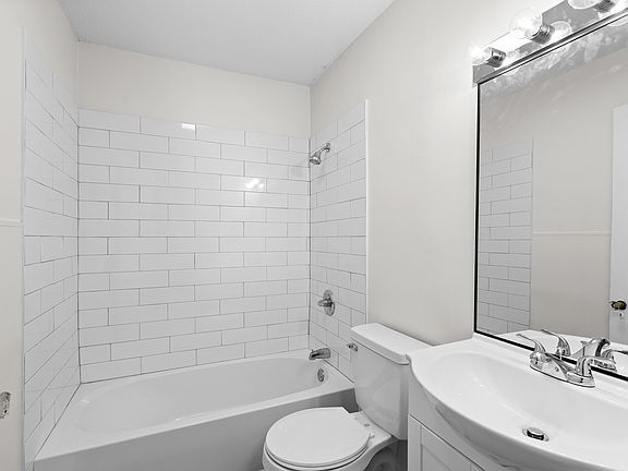 2nd image of 3311 Arlington Dr