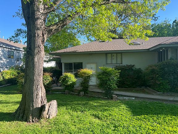3rd image of 2233 W Oak St APT 102