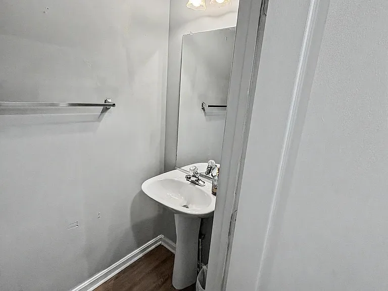 16312 Elkhorn Ln — Photo 9
