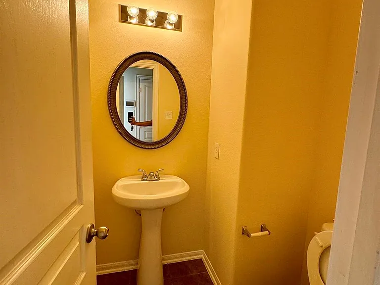 8230 Polaris Point Ln — Photo 10