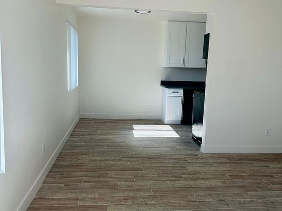 2nd image of 130 Eaton Way APT C