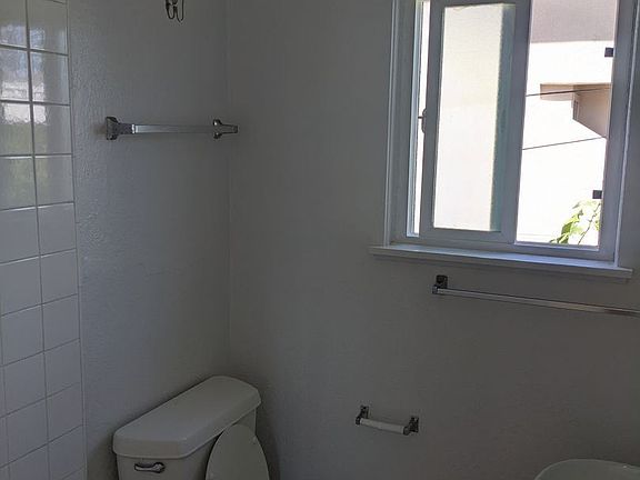 5th image of 3917-3927 Haines St #3917