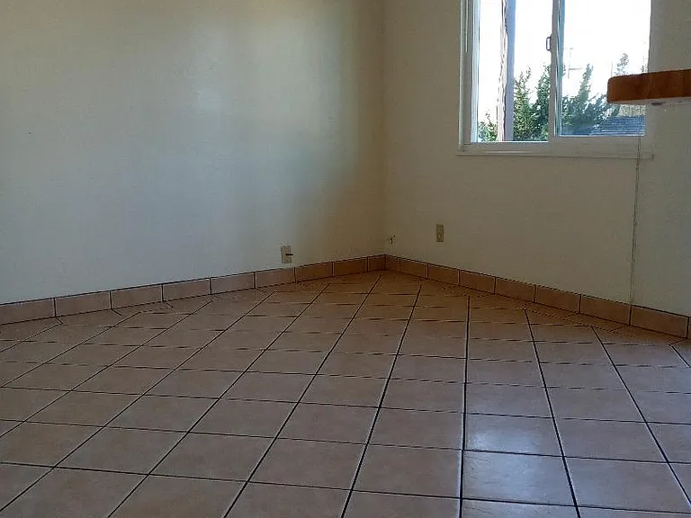 19242 Lowell Ave — Photo 12