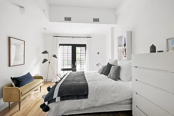 Rented by Compass | media 2