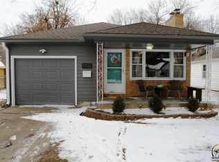 1906 SW Bowman Ct, Topeka, KS 66604