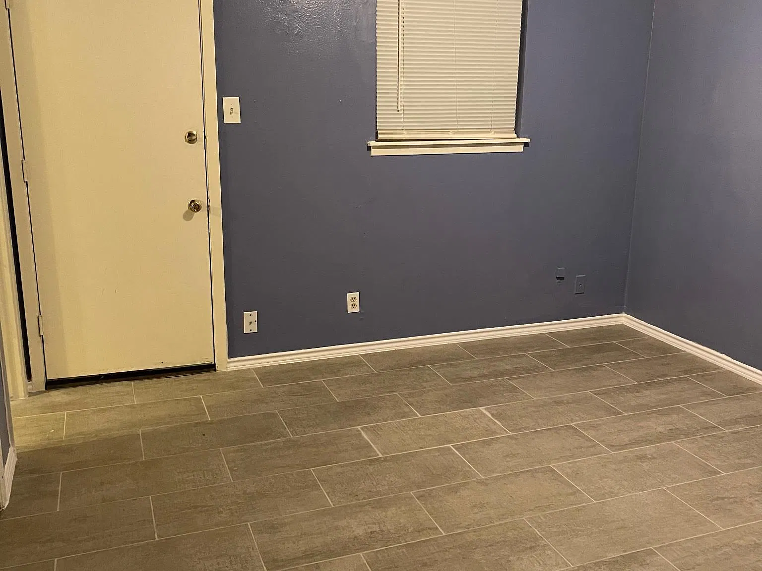 643 W Summit Ave — Photo 2