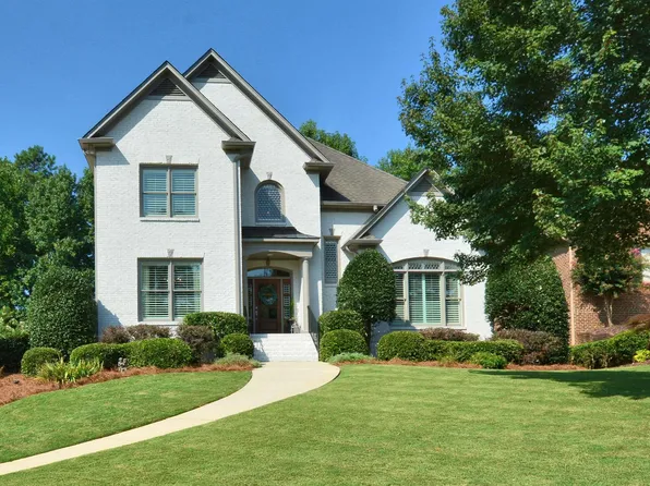 1021 Sandhurst Cir, Birmingham, AL 35242